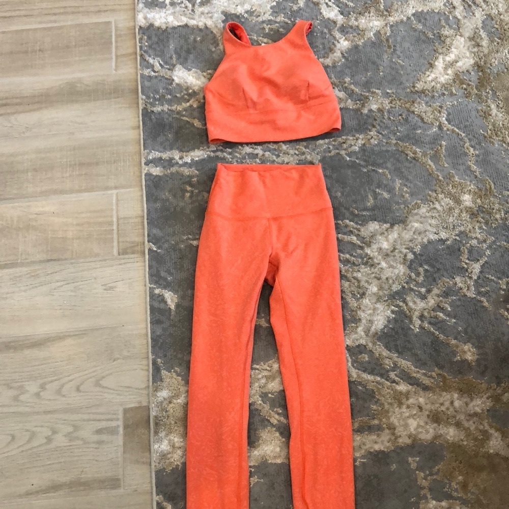 Lululemon Wunder Train  leggings . Size 4